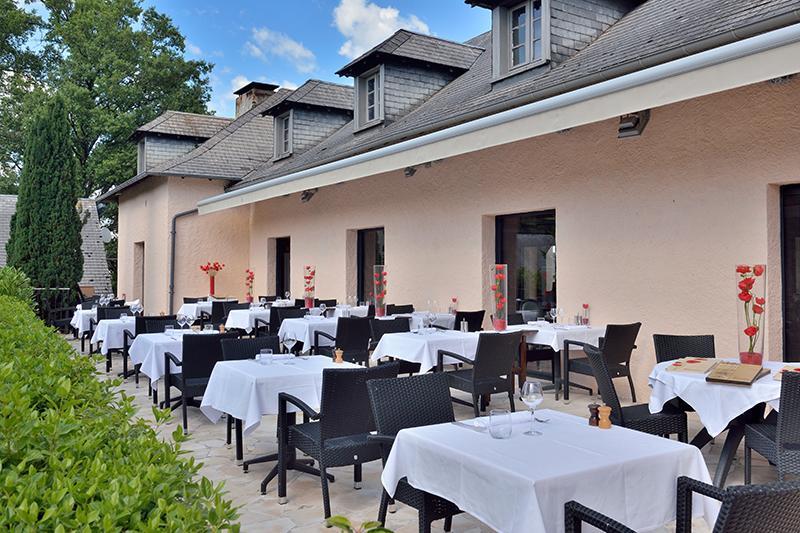 Hotel Restaurant Les Coquelicots, The Originals Relais Saint-Pardoux-l'Ortigier Exterior photo
