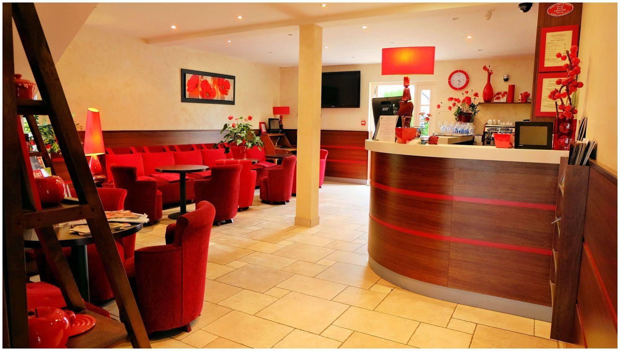 Hotel Restaurant Les Coquelicots, The Originals Relais Saint-Pardoux-l'Ortigier Exterior photo
